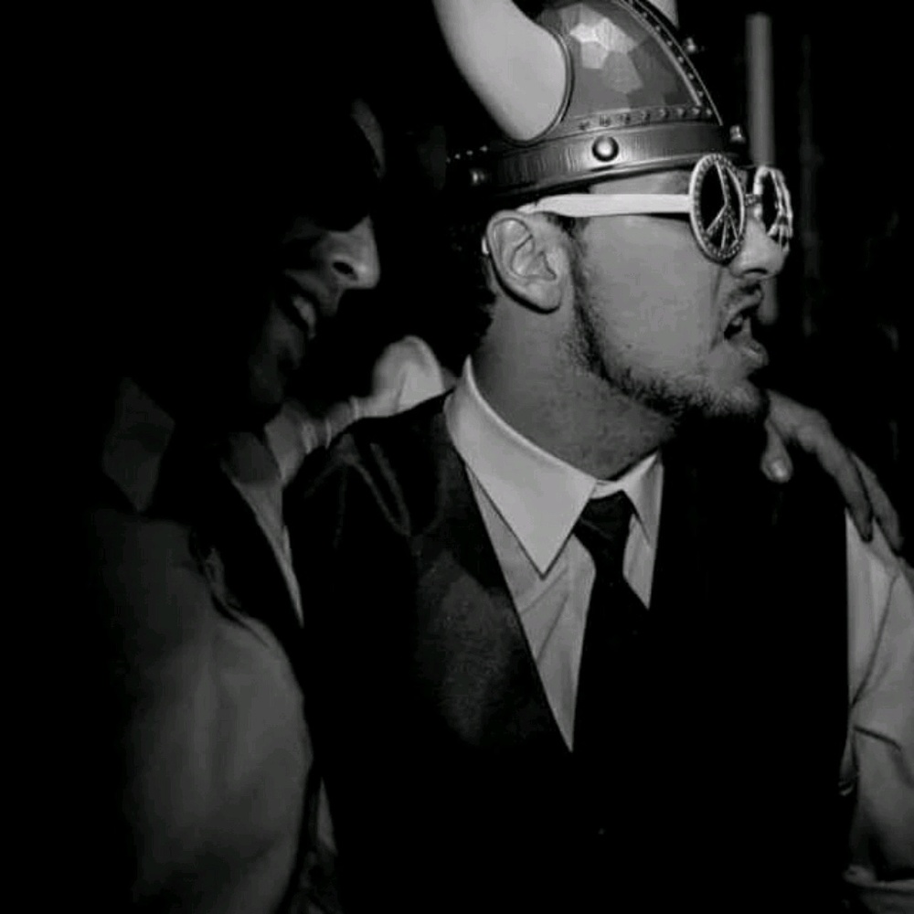 Meet your Posher, Adam